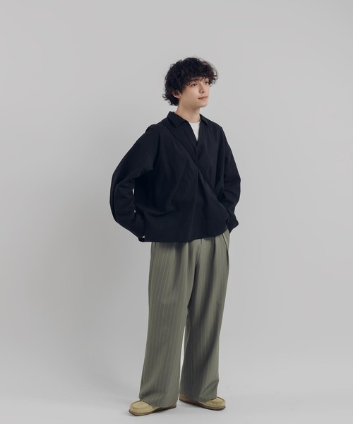 MUHET(ミュエータ)の「スキッパーシャツ(シャツ/ブラウス・レディース・ブラック/ブラウン・MEDIUM/X-LARGE)」の15枚目の写真
