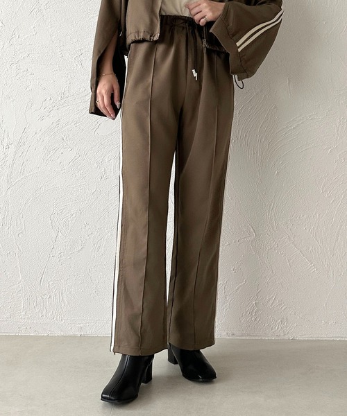 apres jour clair(アプレジュールクレア)の「【apres jour clair】ラインパンツ【ZOZOTOWN限定アイテム】(その他パンツ・レディース・ブラウン系その他/ボルドー/グレイッシュベージュ・フリー/X-LARGE)」の4枚目の写真