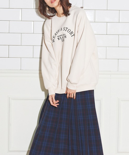 Honeys（ハニーズ）の「暖裏起毛ロゴ刺繍ビッグスウェットトレーナー（スウェット・レディース・スモークピンク/スミクロ/オートミール/アイボリー/ネイビー/杢グレー・S/M/L）」の15枚目の写真