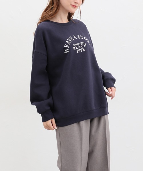 Honeys（ハニーズ）の「暖裏起毛ロゴ刺繍ビッグスウェットトレーナー（スウェット・レディース・スモークピンク/スミクロ/オートミール/アイボリー/ネイビー/杢グレー・S/M/L）」の21枚目の写真