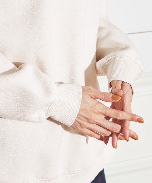 Honeys（ハニーズ）の「暖裏起毛ロゴ刺繍ビッグスウェットトレーナー（スウェット・レディース・スモークピンク/スミクロ/オートミール/アイボリー/ネイビー/杢グレー・S/M/L）」の8枚目の写真