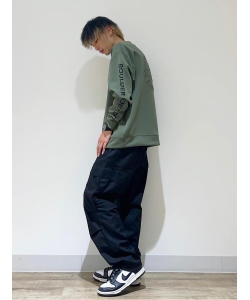 CAMP7(キャンプセブン)の「【CAMP7】バックエンボスロゴクルーネックスウェット(スウェット・メンズ・オリーブ/ダークグレー/オフホワイト・L/S/M/XL)」の15枚目の写真