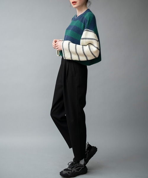 COMMRE（コムル）の「ハイウエストタックパンツ（その他パンツ・レディース・ブラック/アイボリー/サックスブルー・FREE）」の4枚目の写真