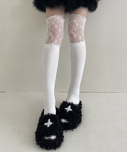 c.u.l（シーユーエル）の「レースデザイン ハイソックス cula755（ソックス/靴下・レディース・ブラック/ホワイト・FREE）」の2枚目の写真