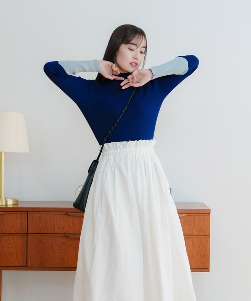 LIENCOEUR(リアンクール)の「バイカラーハイネックトップス(ニット/セーター・レディース・ライトブルー/ブラック/ネイビー・FREE)」の11枚目の写真