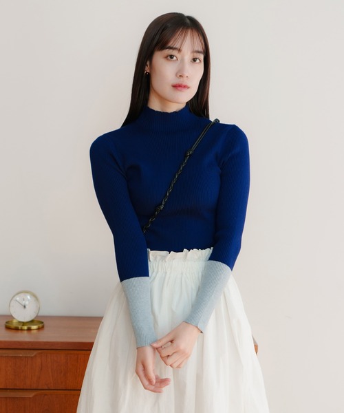 LIENCOEUR(リアンクール)の「バイカラーハイネックトップス(ニット/セーター・レディース・ライトブルー/ブラック/ネイビー・FREE)」の12枚目の写真