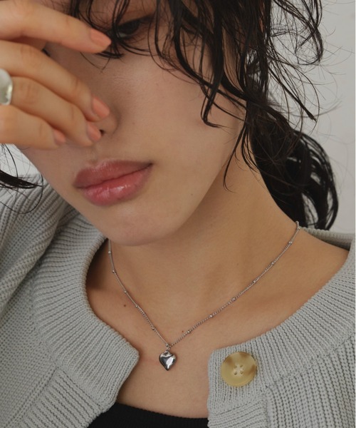 Aunt Marie's（アントマリーズ）の「ドットチェーンハートネックレス/ステンレススチール（ネックレス・レディース・シルバー/ゴールド・FREE）」の4枚目の写真