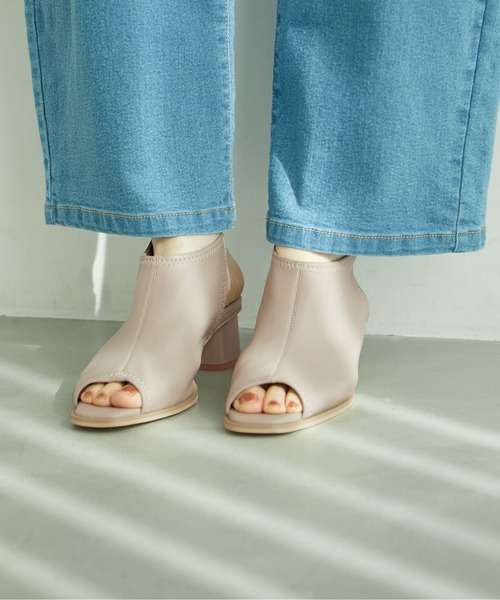 ROPE' PICNIC(ロペピクニック)の「オープントゥスソフトトレッチバックスリングミュール(サンダル・レディース・ブラック/ベージュ系その他・23.0cm/23.5cm/24.0cm/24.5cm)」の1枚目の写真