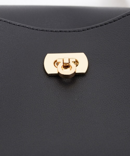 Arnold Palmer（アーノルドパーマー）の「フェイクレザー パールショルダー（ショルダーバッグ・レディース・ブラック/グレイッシュベージュ・F）」の19枚目の写真