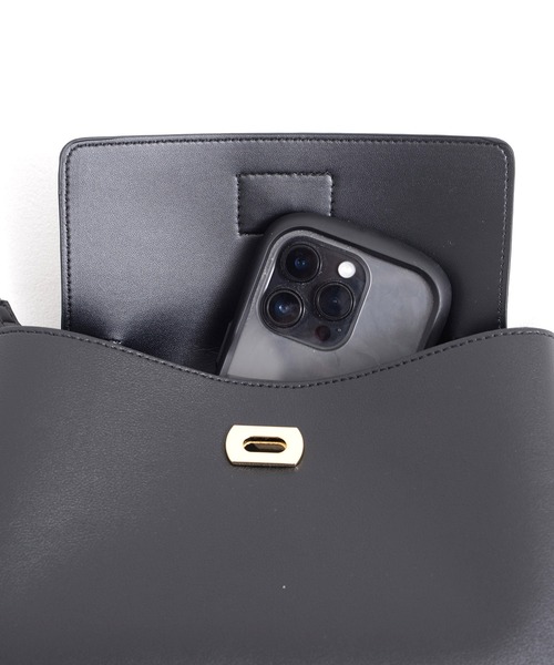 Arnold Palmer（アーノルドパーマー）の「フェイクレザー パールショルダー（ショルダーバッグ・レディース・ブラック/グレイッシュベージュ・F）」の9枚目の写真