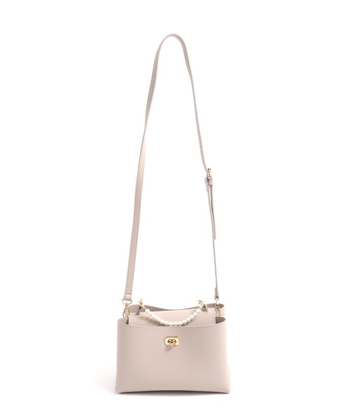 Arnold Palmer（アーノルドパーマー）の「フェイクレザー パールショルダー（ショルダーバッグ・レディース・ブラック/グレイッシュベージュ・F）」の11枚目の写真