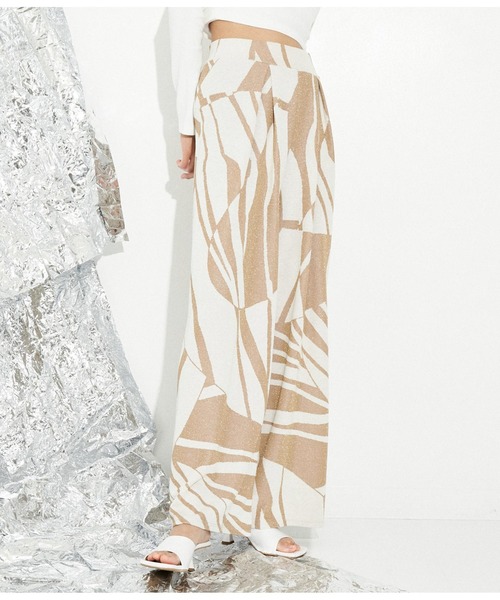 Settimissimo（セッティミッシモ）の「ITALY ジャガードジオメトリック柄タック入リパンツ（その他パンツ・レディース・ベージュ/ブラック・FREE）」の2枚目の写真