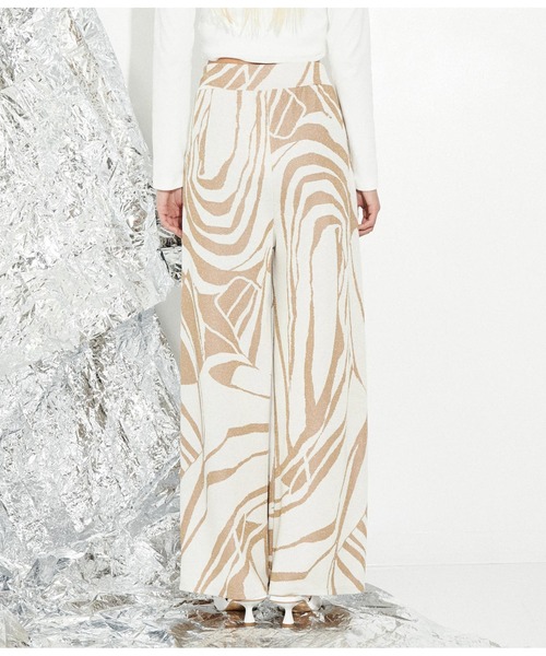 Settimissimo（セッティミッシモ）の「ITALY ジャガードジオメトリック柄タック入リパンツ（その他パンツ・レディース・ベージュ/ブラック・FREE）」の15枚目の写真