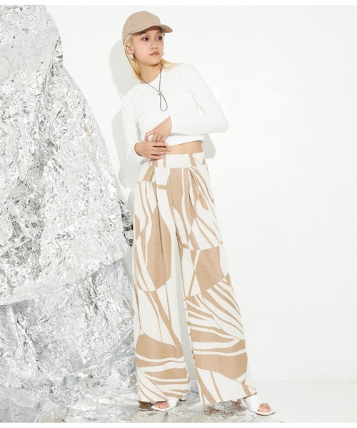 Settimissimo（セッティミッシモ）の「ITALY ジャガードジオメトリック柄タック入リパンツ（その他パンツ・レディース・ベージュ/ブラック・FREE）」の10枚目の写真