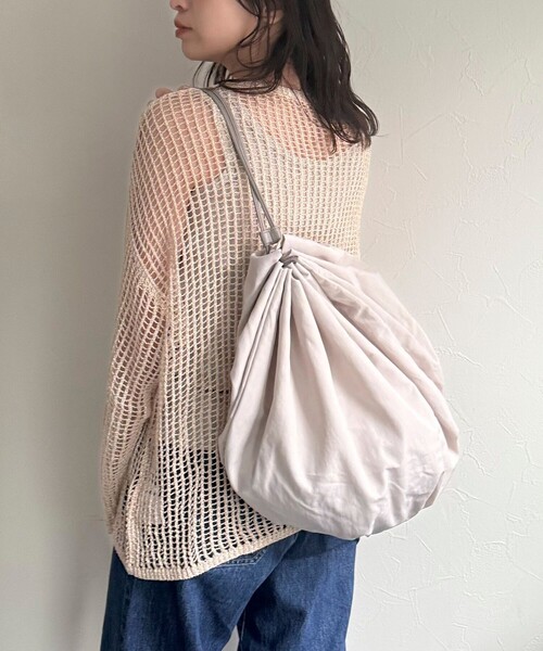 fredy emue（フレディエミュ）の「ナイロンタックドロストショルダー＆リュック（ショルダーバッグ・レディース・ライトグレー/ブラック・FREE）」の11枚目の写真