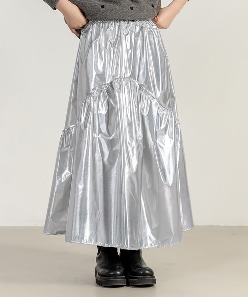DAY CLOSET（デイ クローゼット）の「【ロング丈/コーデ冴えわたる光沢感】ラウンド切替ティアードメタリックフレアスカート レディース（スカート・レディース・ブラック/シルバー・M/L）」の12枚目の写真