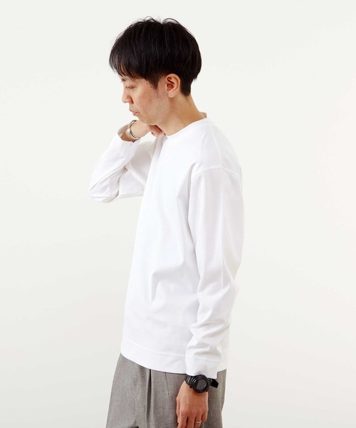 MEN'S MELROSE(メンズメルローズ)の「マーセライズドスムースクルーネックロングスリーブTシャツ(Tシャツ/カットソー・メンズ・ブルーグレー/ホワイト/チャコールグレー・2/3/4)」の5枚目の写真