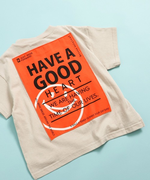 BREEZE(ブリーズ)の「WEB限定 バックプリントアップリケTシャツ(Tシャツ/カットソー・キッズ・オレンジ/ブラック/アイボリー/サックスブルー・90/100/110/120/130/140/150)」の2枚目の写真