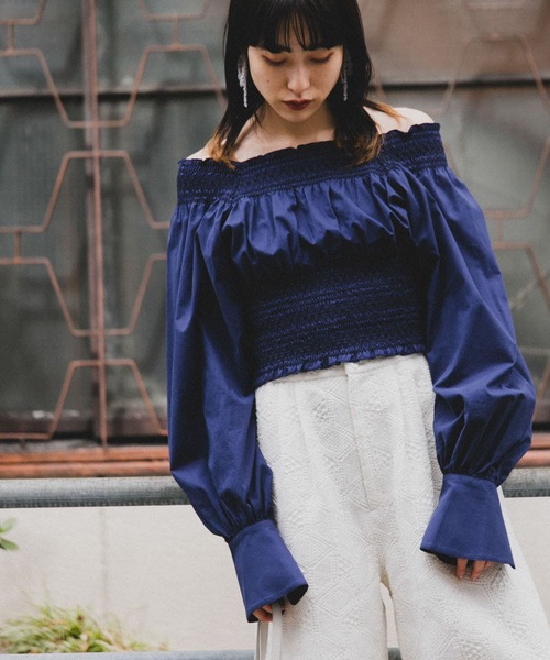 KBF（ケイビーエフ）の「スモッキングミニトップス（シャツ/ブラウス・レディース・ネイビー/アイボリー・ONE）」の19枚目の写真