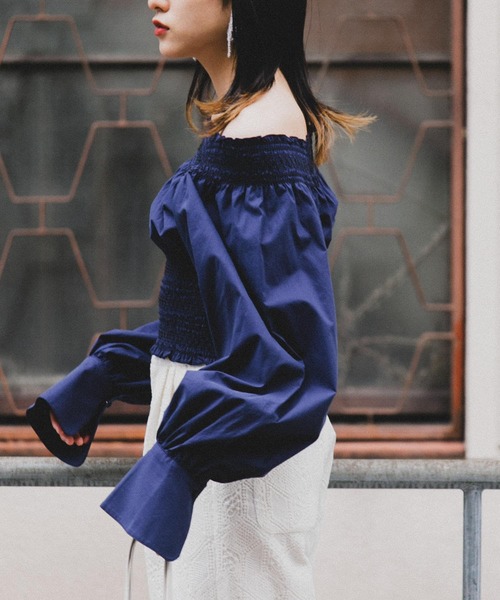 KBF（ケイビーエフ）の「スモッキングミニトップス（シャツ/ブラウス・レディース・ネイビー/アイボリー・ONE）」の21枚目の写真