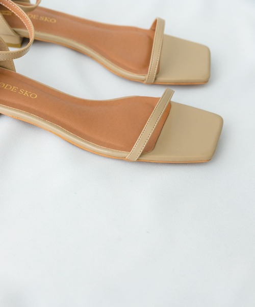 RODE SKO（ロデスコ）の「アンクルストラップサンダル（サンダル・レディース・ライトグレー/ブラック/アニマル・36/37/38）」の4枚目の写真