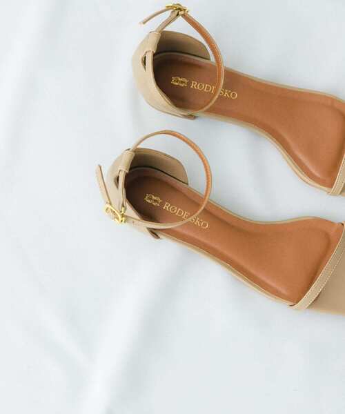 RODE SKO（ロデスコ）の「アンクルストラップサンダル（サンダル・レディース・ライトグレー/ブラック/アニマル・36/37/38）」の6枚目の写真