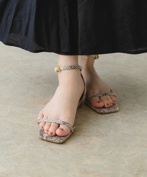 RODE SKO（ロデスコ）の「アンクルストラップサンダル（サンダル・レディース・ライトグレー/ブラック/アニマル・36/37/38）」の9枚目の写真