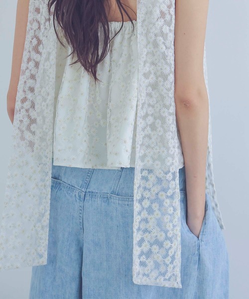 STUMBLY(スタンブリー)の「STUMBLY / linen denim tuck wide pants(リネンデニムタックワイドパンツ)(デニムパンツ・レディース・ブルー・36/38)」の6枚目の写真