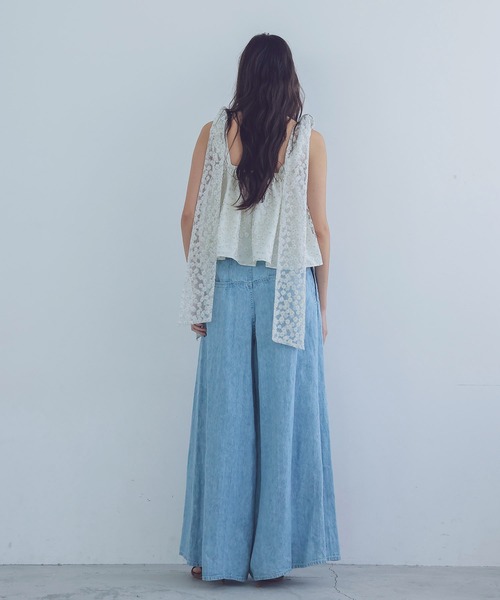 STUMBLY(スタンブリー)の「STUMBLY / linen denim tuck wide pants(リネンデニムタックワイドパンツ)(デニムパンツ・レディース・ブルー・36/38)」の9枚目の写真