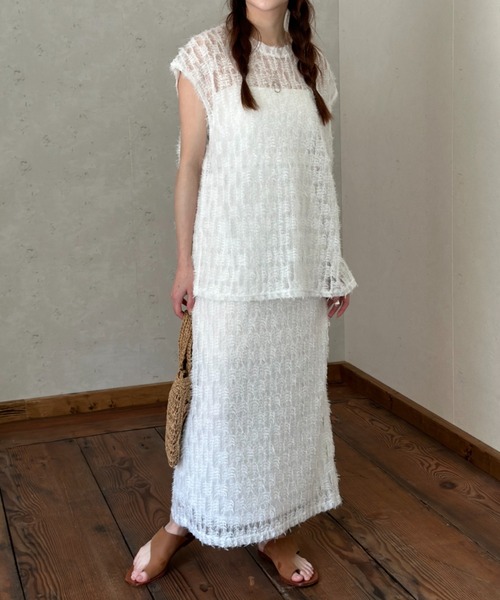 Per sist ence(パーシエンス)の「シアーフリンジ ノースリーブトップス(Tシャツ/カットソー・レディース・ブラック/オフホワイト・FREE)」の5枚目の写真