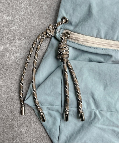 CPCM（シーピーシーエム）の「配色パラコードBIGショルダー（ショルダーバッグ・レディース・ブラック/アイボリー/ブルー・FREE）」の6枚目の写真