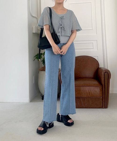 mysty woman（ミスティウーマン）の「【セルフカット可！美脚デニム】ストレートカットオフデニムパンツ 129880（デニムパンツ・レディース・ブラック/ブルー・SMALL/MEDIUM）」の5枚目の写真