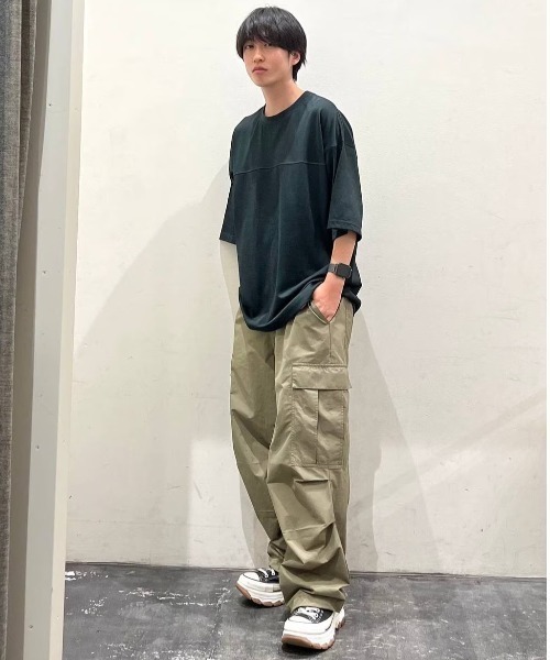 CHARI&CO（チャリアンドコー）の「【CHARI&CO SAFE RIDE for BAYFLOW】フットボールTシャツ（Tシャツ/カットソー・メンズ・チャコール/ライトベージュ・MEDIUM/LARGE）」の21枚目の写真