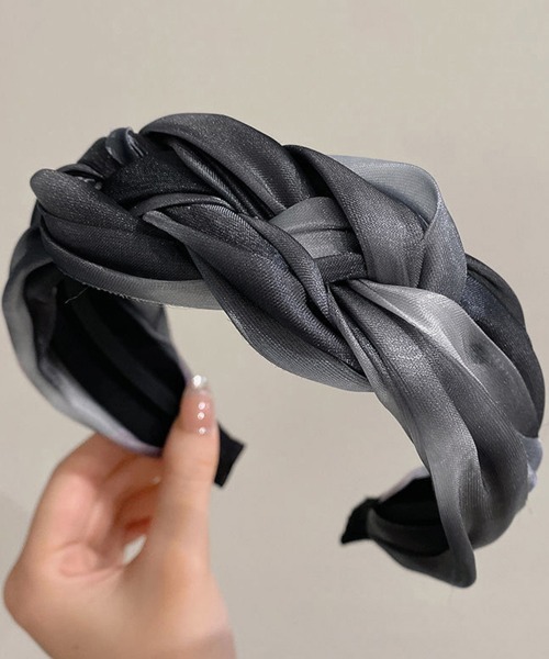 Miniministore（ミニミニストア）の「三つ編みカチューシャ 韓国風 ヘアバンド（カチューシャ・レディース・パープル/カーキ/グレー/ブルー/ブラウン・FREE）」の2枚目の写真