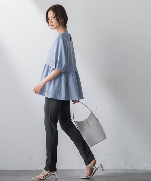 LAUTREAMONT（ロートレアモン）の「【WEB限定】UV＆接触冷感ストレッチペプラムブラウス≪洗濯機で洗える≫（シャツ/ブラウス・レディース・ライトブルー/ベージュ/オフホワイト/ネイビー・7号/9号）」の6枚目の写真