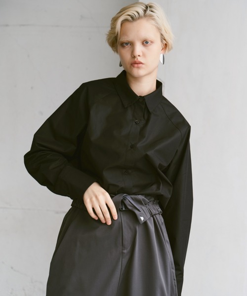 Happy John(ハッピージョン)の「basic core shirt/ベーシックコアシャツ(シャツ/ブラウス・レディース・ブルー/ブラック/ホワイト・FREE)」の2枚目の写真