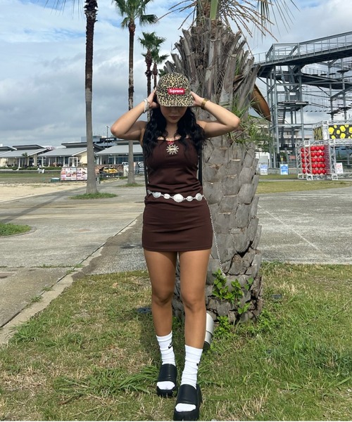 INTER FACTORY（インターファクトリー）の「AINA - チャーム付きキャミワンピース　made in INTER FACTORY（ワンピース・レディース・ブラウン・FREE）」の7枚目の写真