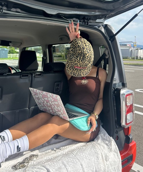 INTER FACTORY（インターファクトリー）の「AINA - チャーム付きキャミワンピース　made in INTER FACTORY（ワンピース・レディース・ブラウン・FREE）」の10枚目の写真