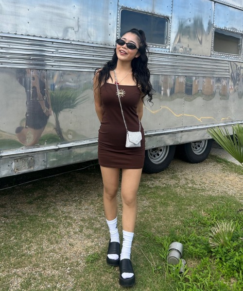 INTER FACTORY（インターファクトリー）の「AINA - チャーム付きキャミワンピース　made in INTER FACTORY（ワンピース・レディース・ブラウン・FREE）」の5枚目の写真