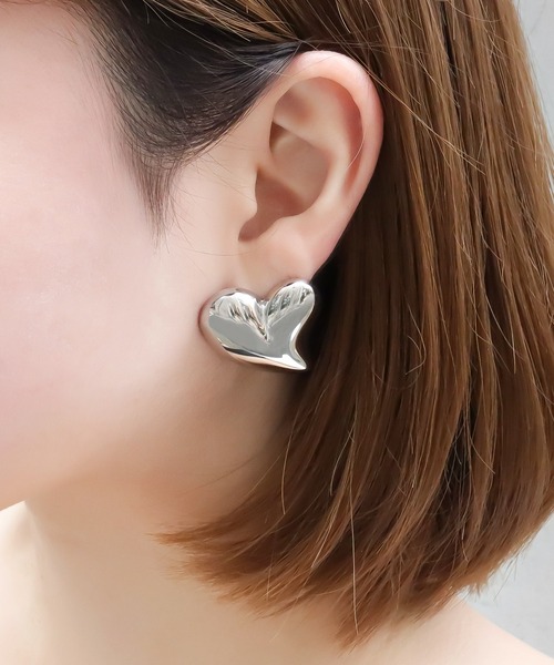 blackdia ocean（ブラックダイヤオーシャン）の「blackdia ocean プランプハートピアス（ピアス（両耳用）・レディース・ゴールド/シルバー×ゴールド/シルバー・FREE）」の4枚目の写真