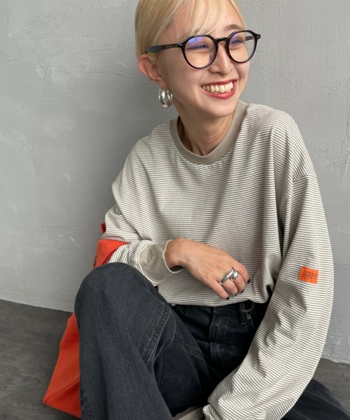 UNIVERSAL OVERALL（ユニバーサルオーバーオール）の「[UNIVERSAL OVERALL/ユニバーサルオーバーオール] 別注 ワンポイントロゴ刺繍 ロングスリーブTシャツ（Tシャツ/カットソー・レディース・ホワイト/グレー/ブラック/ネイビー/オートミール・M/S/L）」の4枚目の写真