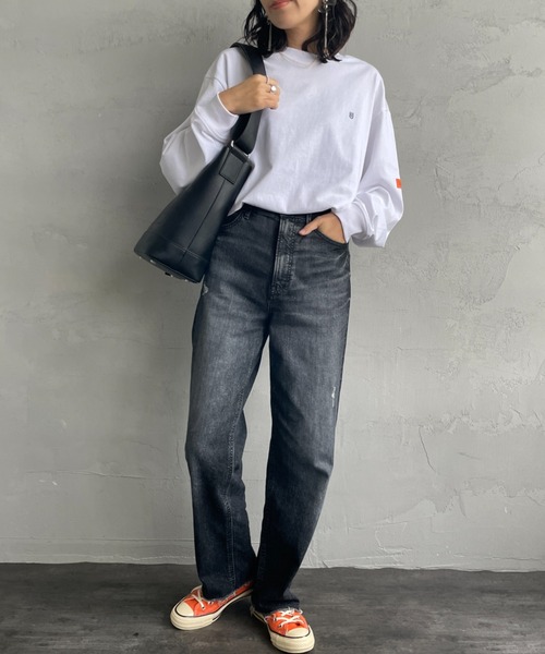 UNIVERSAL OVERALL（ユニバーサルオーバーオール）の「[UNIVERSAL OVERALL/ユニバーサルオーバーオール] 別注 ワンポイントロゴ刺繍 ロングスリーブTシャツ（Tシャツ/カットソー・レディース・ホワイト/グレー/ブラック/ネイビー/オートミール・M/S/L）」の22枚目の写真