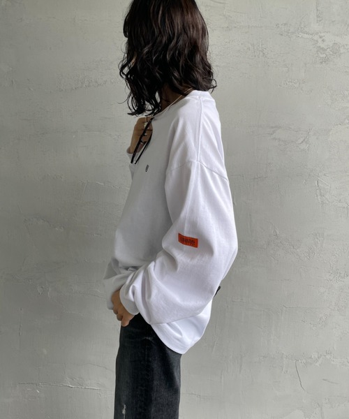 UNIVERSAL OVERALL（ユニバーサルオーバーオール）の「[UNIVERSAL OVERALL/ユニバーサルオーバーオール] 別注 ワンポイントロゴ刺繍 ロングスリーブTシャツ（Tシャツ/カットソー・レディース・ホワイト/グレー/ブラック/ネイビー/オートミール・M/S/L）」の9枚目の写真