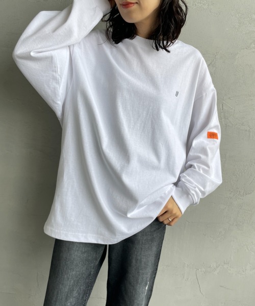 UNIVERSAL OVERALL（ユニバーサルオーバーオール）の「[UNIVERSAL OVERALL/ユニバーサルオーバーオール] 別注 ワンポイントロゴ刺繍 ロングスリーブTシャツ（Tシャツ/カットソー・レディース・ホワイト/グレー/ブラック/ネイビー/オートミール・M/S/L）」の7枚目の写真