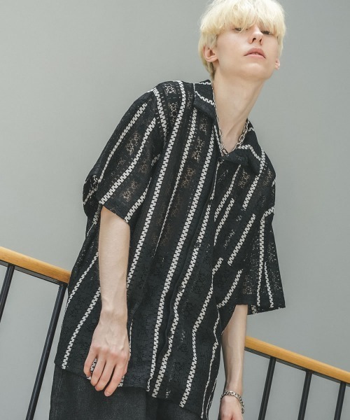 Shoowtime(ショウタイム)の「レースパターンオープンカラーシースルーシャツ(シャツ/ブラウス・メンズ・ホワイト/ブラック・MEDIUM/LARGE)」の3枚目の写真