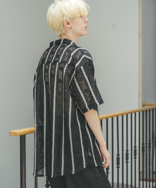 Shoowtime(ショウタイム)の「レースパターンオープンカラーシースルーシャツ(シャツ/ブラウス・メンズ・ホワイト/ブラック・MEDIUM/LARGE)」の22枚目の写真