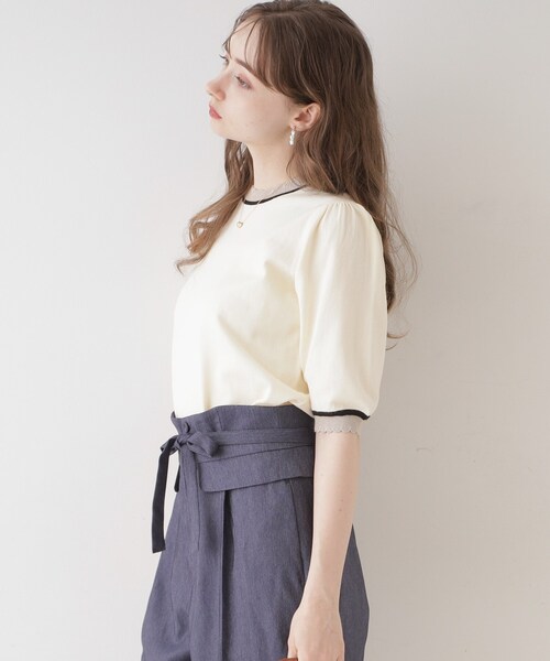 couture brooch（クチュールブローチ）の「◆【二の腕カバー・上品×シンプルなニット】配色スカラ5分袖ニット（ニット/セーター・レディース・アイボリー/ブラック/ブラウン系その他・36/38/42）」の8枚目の写真