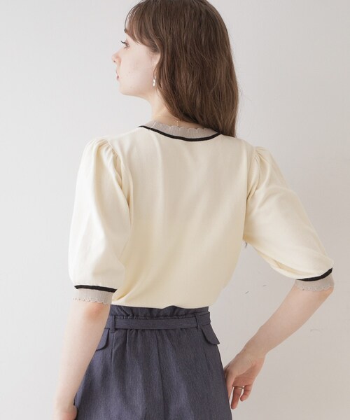 couture brooch（クチュールブローチ）の「◆【二の腕カバー・上品×シンプルなニット】配色スカラ5分袖ニット（ニット/セーター・レディース・アイボリー/ブラック/ブラウン系その他・36/38/42）」の7枚目の写真