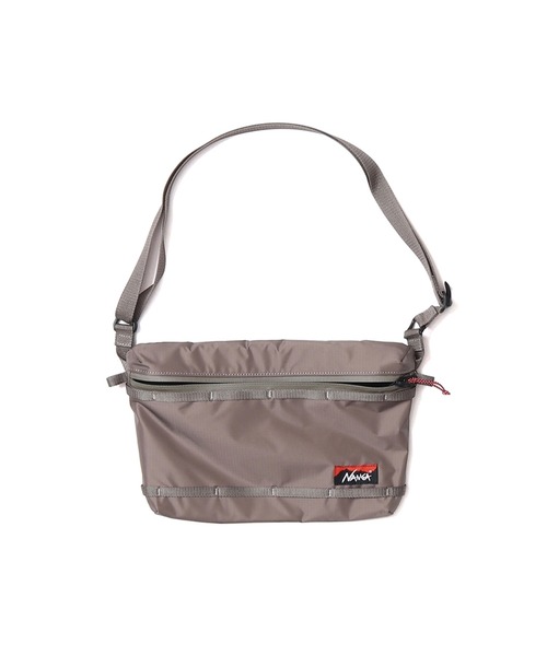 NANGA（ナンガ）の「AURORA TEX SACOCHE/オーロラテックス サコッシュ（ショルダーバッグ・メンズ・アイボリー/ブラック/グレー系その他/ブラウン系その他/ブラウン系その他2・FREE）」の3枚目の写真