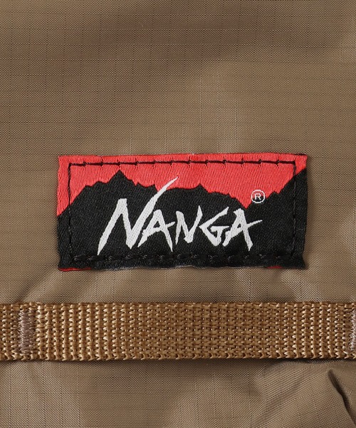 NANGA（ナンガ）の「AURORA TEX SACOCHE/オーロラテックス サコッシュ（ショルダーバッグ・メンズ・アイボリー/ブラック/グレー系その他/ブラウン系その他/ブラウン系その他2・FREE）」の18枚目の写真